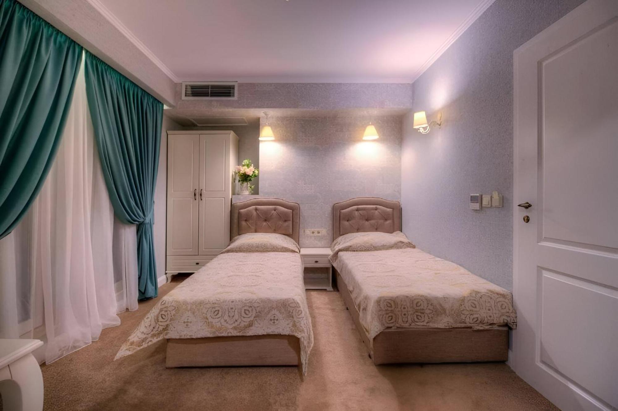 Family Hotel Agoncev Sofia Buitenkant foto